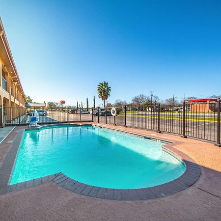 Econo Lodge San Marcos University Area Exterior photo
