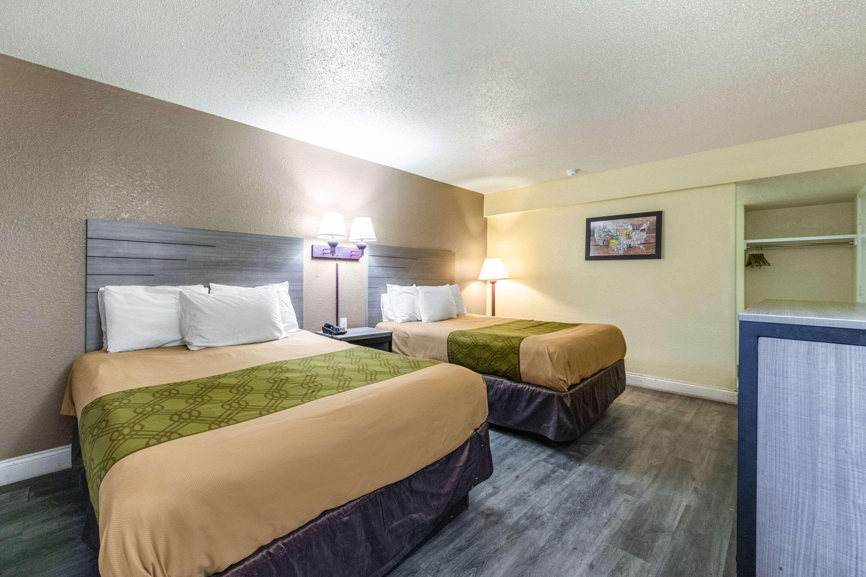 Econo Lodge San Marcos University Area Exterior photo